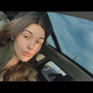 Meet your Posher, Gabby